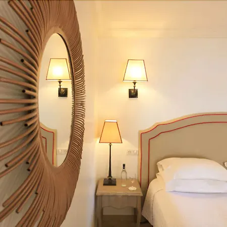 Hotel Les Mouettes - Les Collectionneurs 4*
