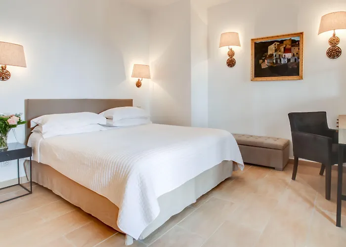 Hotel Les Mouettes - Les Collectionneurs 4*